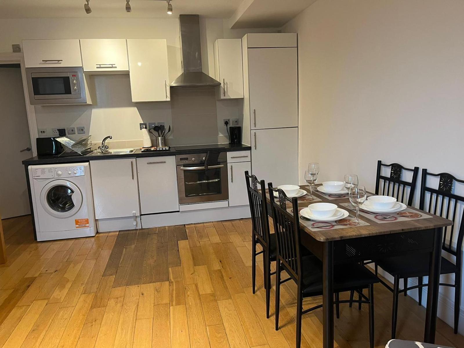 Westciti Chatsworth Road Apartments クロイドン エクステリア 写真